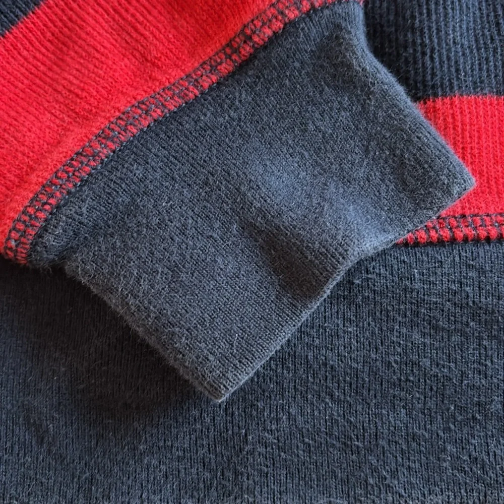 GAP button neck
